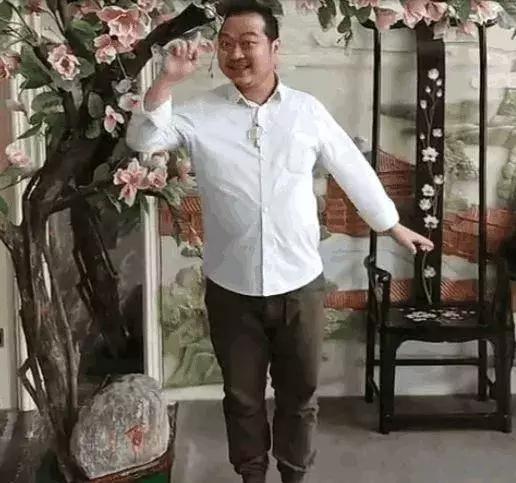 周星驰黄金配角酱爆,周星驰演大妈片段