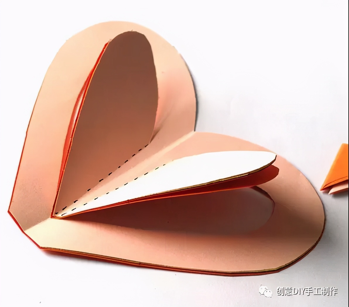 暑假陪孩子做手工，做一个心意满满的心形书