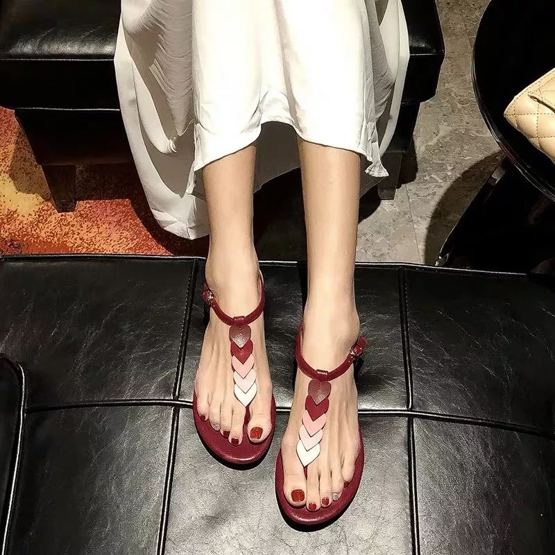 脚胖穿鞋两边鼓不好看,脚肥脚宽让鞋子变形怎么恢复原状