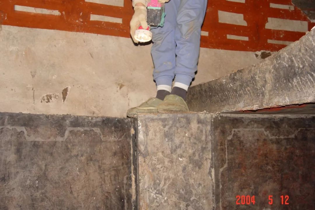 午夜时分，西安长安区一村子的古墓里突然发出一声巨响！而墓主人竟然是唐玄宗曾经最宠爱的女人，不是杨玉环