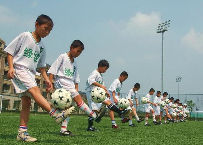青年近卫军！中国足球的克莱枫丹，盘点绿城青训走出的最佳阵容