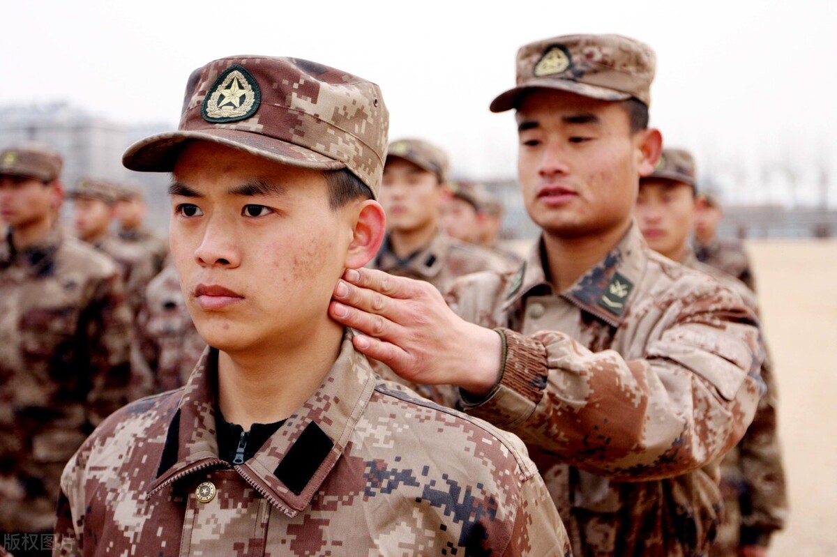 部队考士官学校和转士官的区别,去部队当士官到底好不好