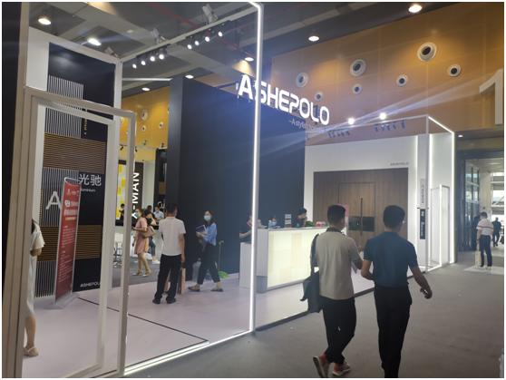 装甲门火爆广州建博会，透露出了什么风向？