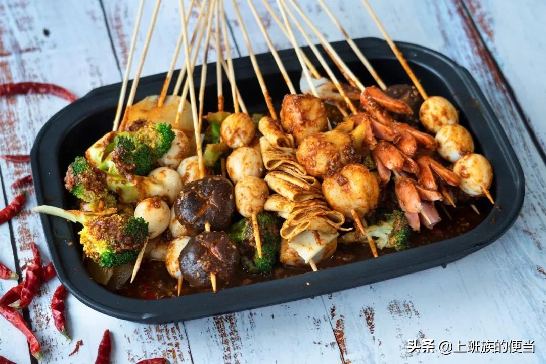 酥脆麻辣串串,麻辣串串的秘制酱料