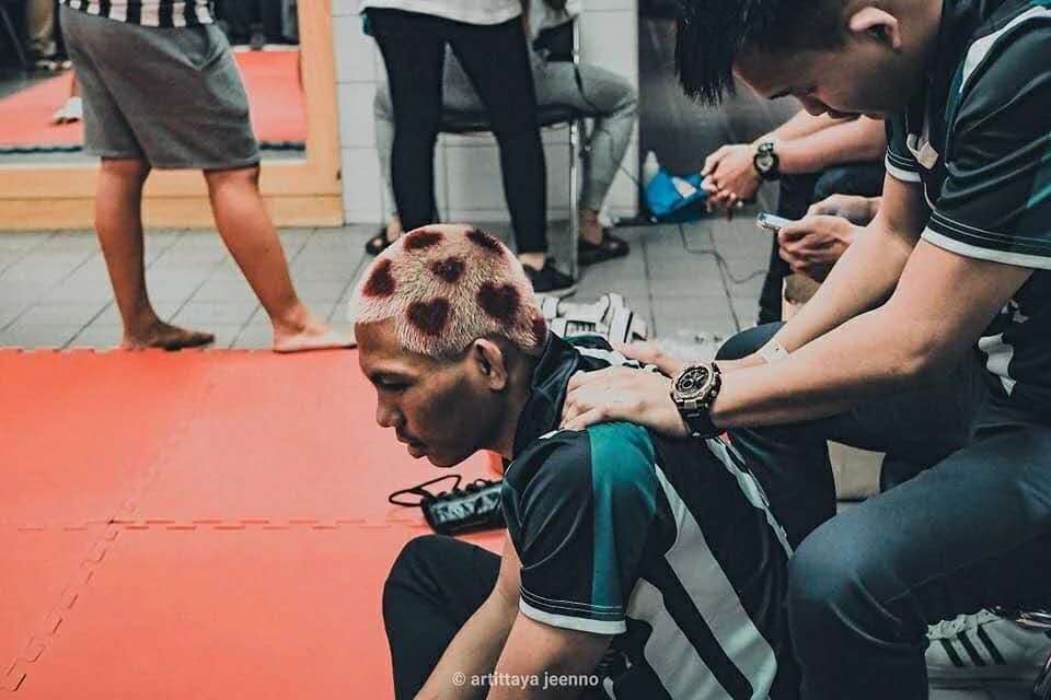 将杀马特带上国际擂台,如今他又要挑战下一任播求