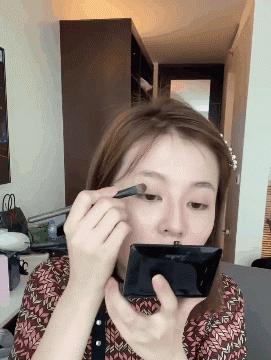 乔欣妆容教程,乔欣化妆改造时尚cosmo