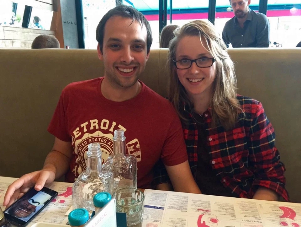 英国女子患病睡眠,英国17岁女孩患怪病