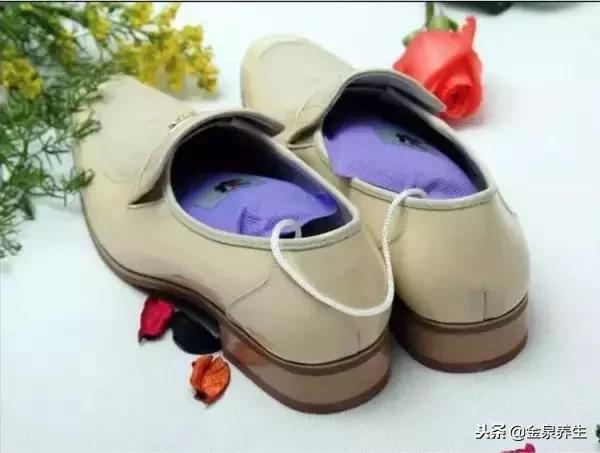 有什么小妙招防鞋臭,鞋特别臭有什么妙招