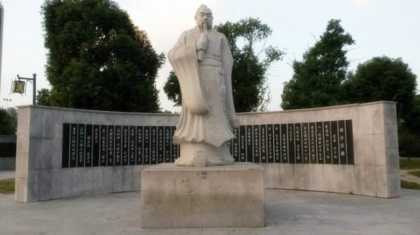 此人堪称商业奇才,走到哪都能成巨富,一旦挣到钱就散尽万贯家财