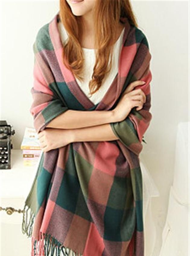 40多岁戴什么颜色的围巾显年轻,30岁的女人适合佩戴什么围巾