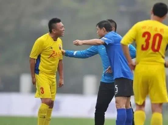 四川足球老队员魏群现在做什么,四川足球名将魏群