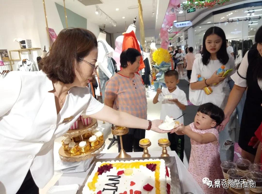 热点聚焦今日三分钟知晓天下事,热点新闻60秒今日头条怎么看