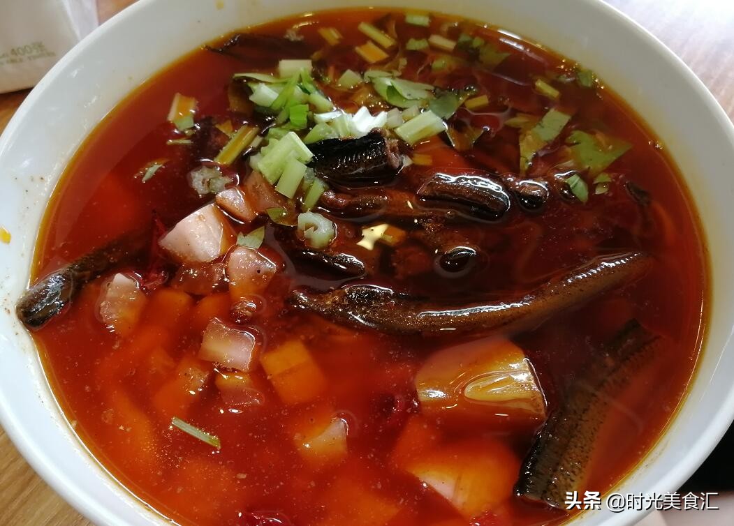 三块钱一碗网红面馆生意火爆,网红面馆无限续面大哥吃10几碗