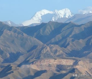 博格达峰为什么是天山主峰,遥望海拔5445米的博格达峰