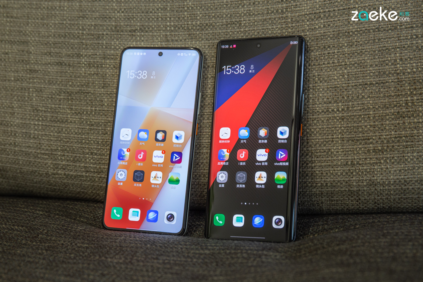 iqoo8燃色配色带壳,iqoo8燃变色