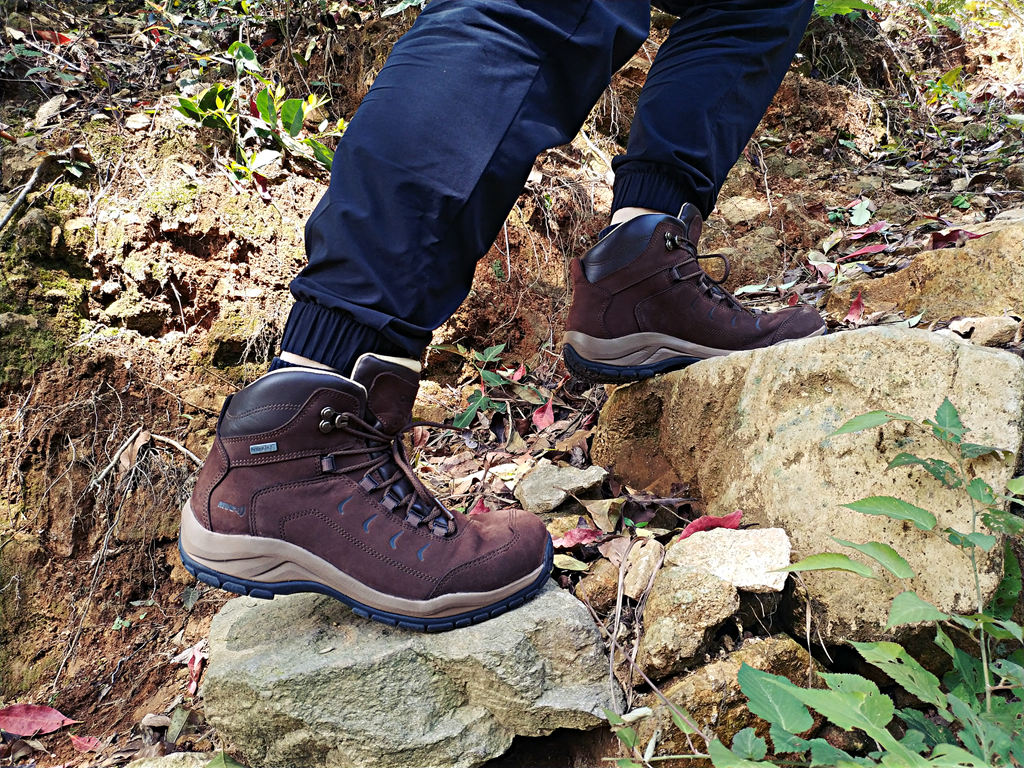 遨游仕l1登山鞋,bounce遨游仕t1b登山鞋户外测评