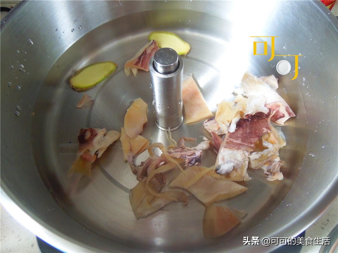 墨鱼干炖干蘑菇,墨鱼干煲汤搭配什么菌菇