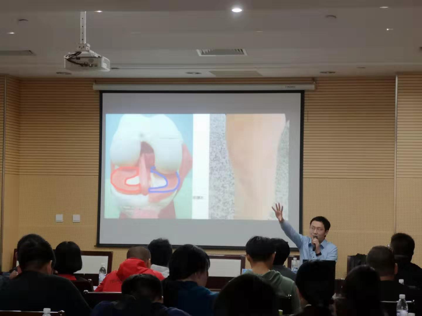 膝关节炎问诊,骨科医生谈膝关节