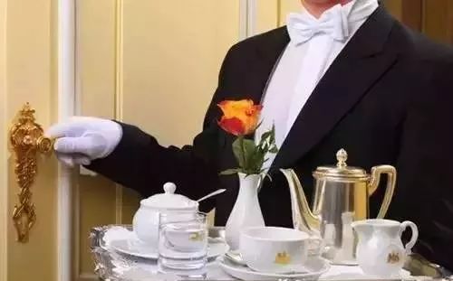 揭发史上最致命的旅游骗局 (国外旅游骗局大揭秘)