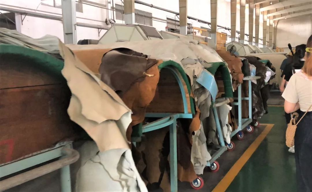 家具卖场内幕,红星美凯龙家具代工厂