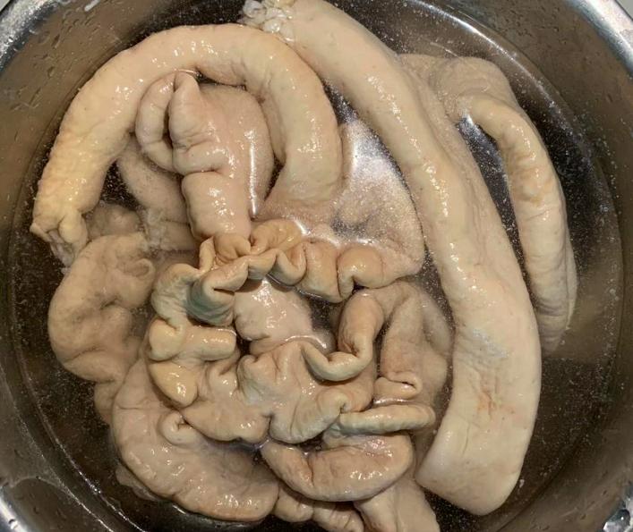 洗猪大肠要用醋吗,醋洗猪大肠的正确方法