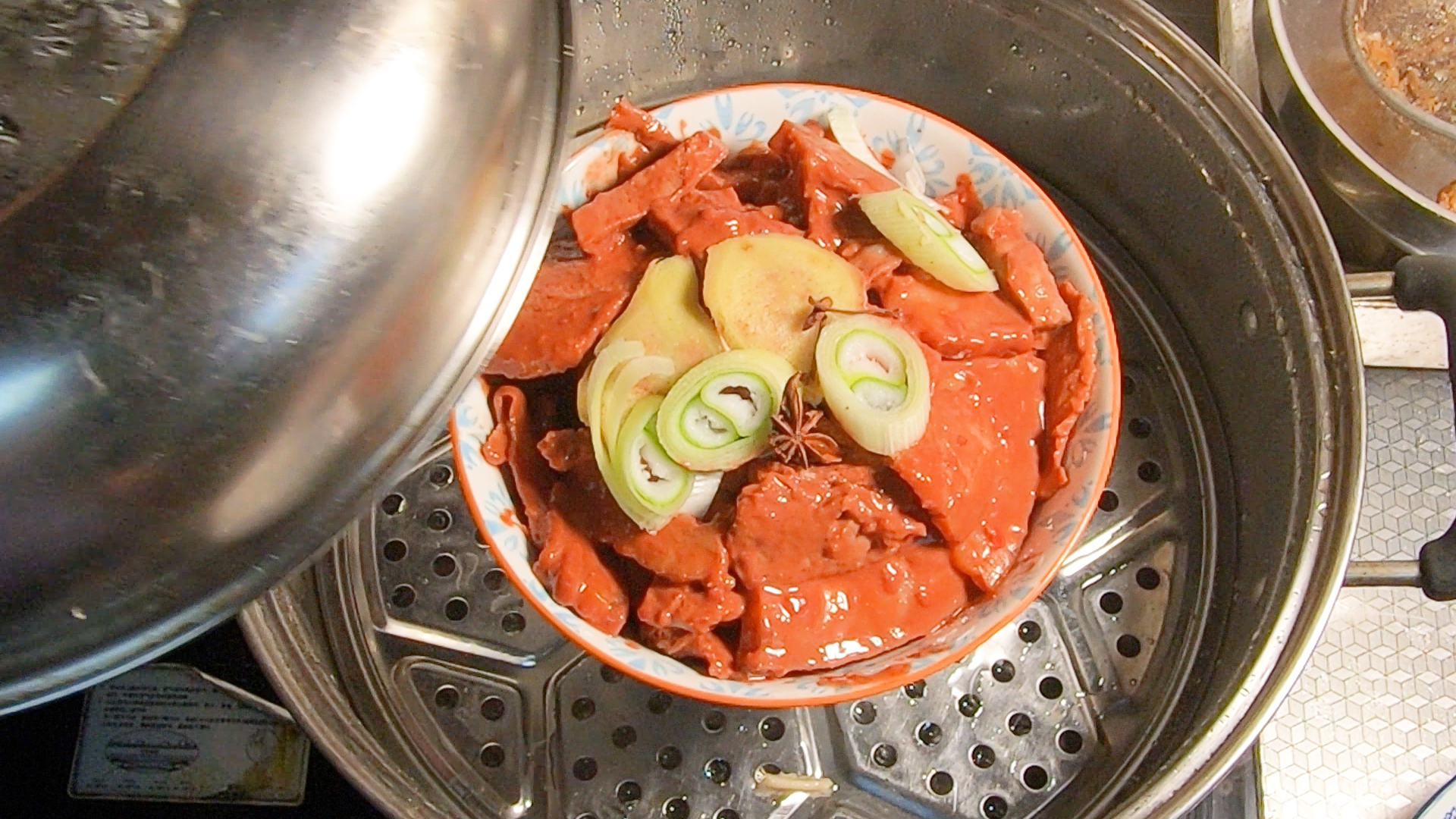 做腐乳为什么不能有油,做腐乳时不放红曲