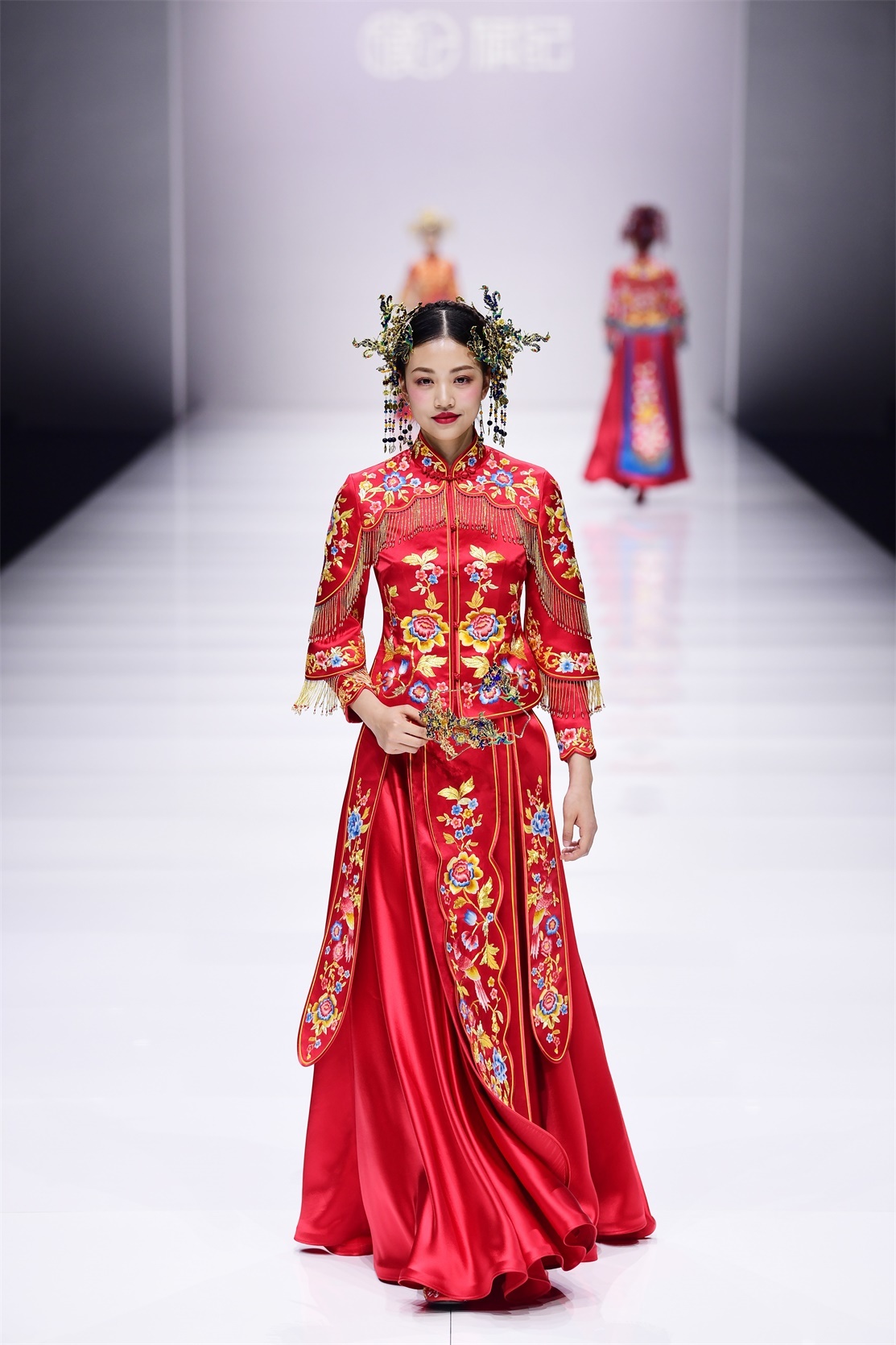 中式“新时尚”旗纪高定之美，上海时装周完美演绎