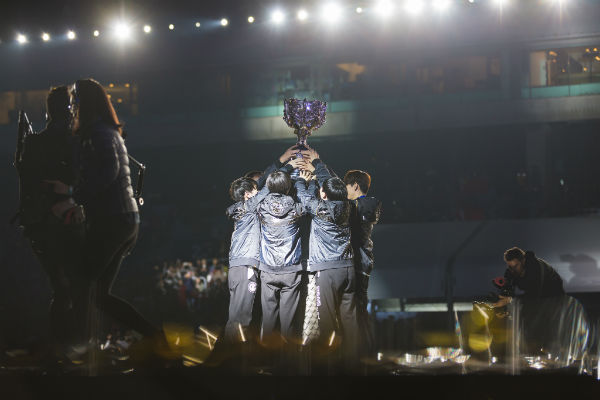 s8赛季英雄联盟8强第二局ig,英雄联盟s8ig夺冠纪录片