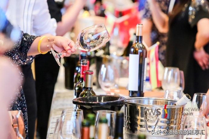 怎么辨别西班牙火腿的品质，遇到好腿应该怎么吃