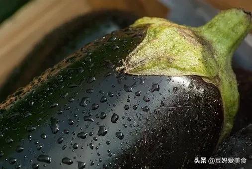 茄子应该怎么进行质量鉴别,怎么辨别茄子有没有激素
