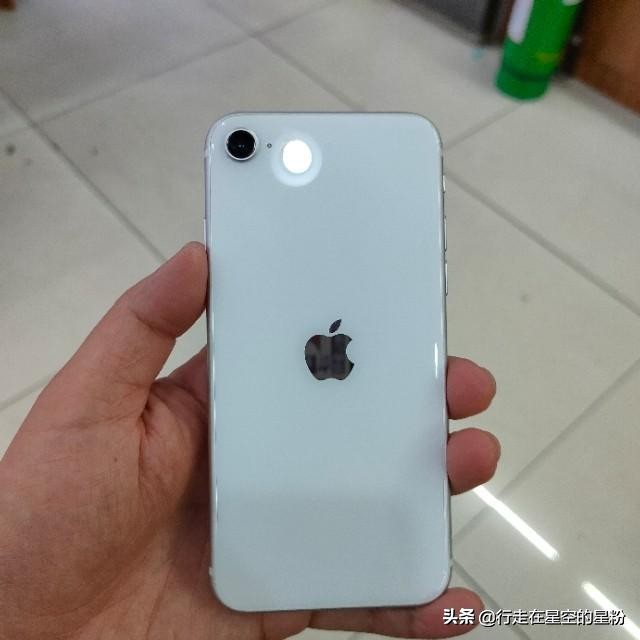 苹果se2刚发售的价格,新iphonese2发售