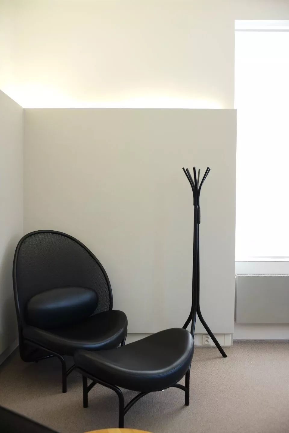 探访TON工厂看经典椅子背后的故事|疯狂24h我们去捷克干了啥？