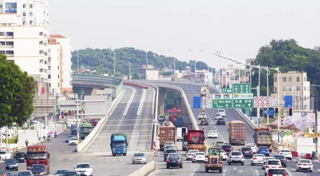 跟车时如何防止熄火,跟车如何保持安全