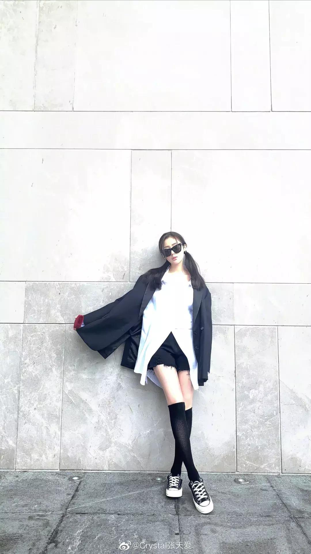 漫画腿很爽很撩人，张天爱下场教学：其实你也hold得住