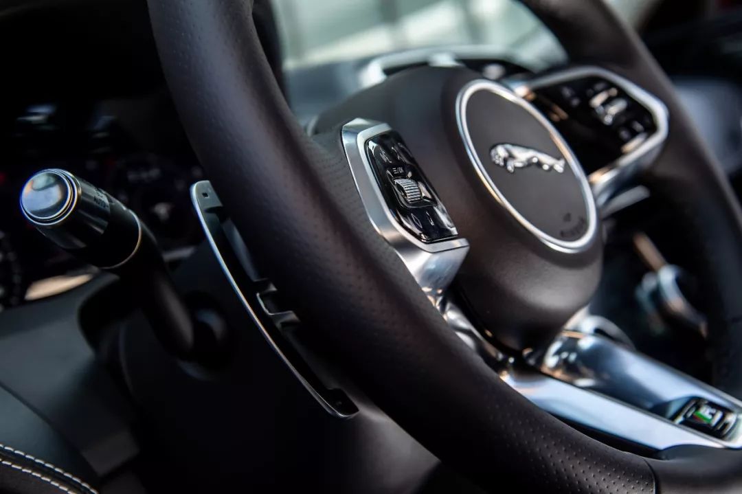 昆明秋名山弯道超车小试捷豹xel,彩云之巅抢先试驾全新捷豹xel