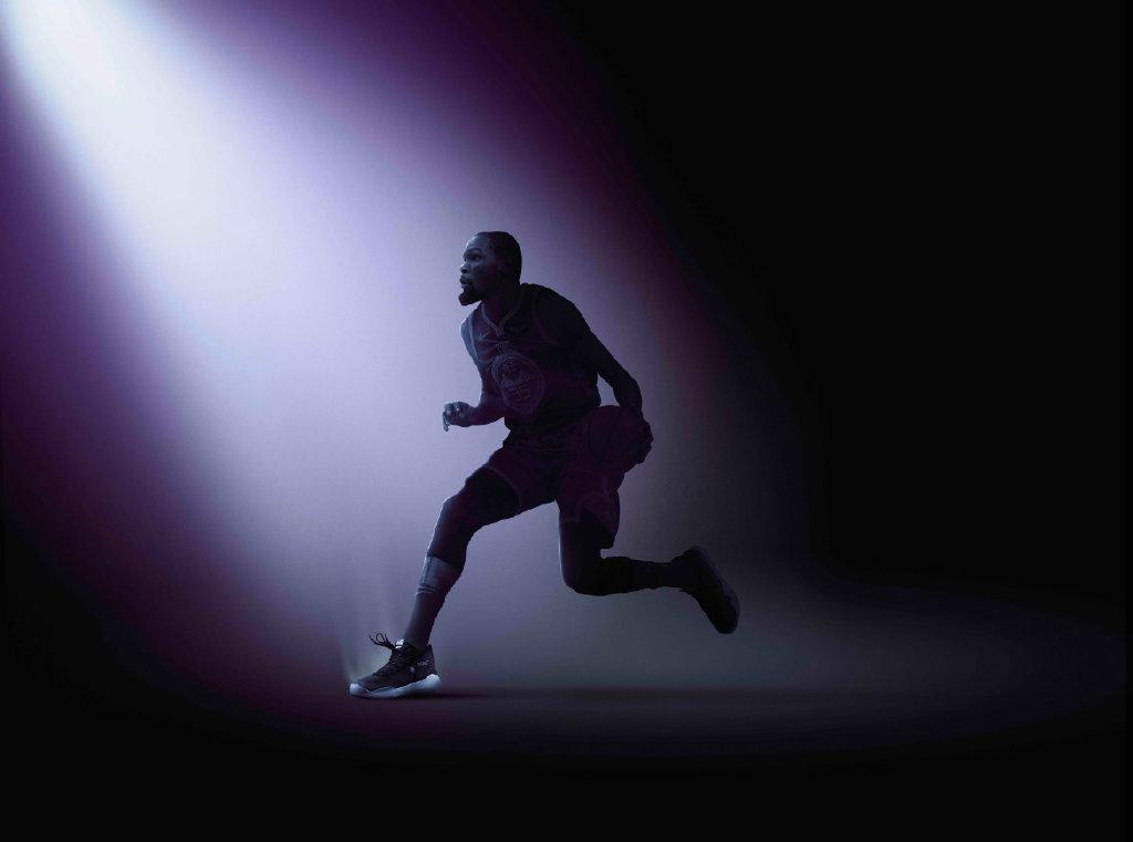 杜兰特12代战靴官方图,杜兰特12代年度最佳战靴