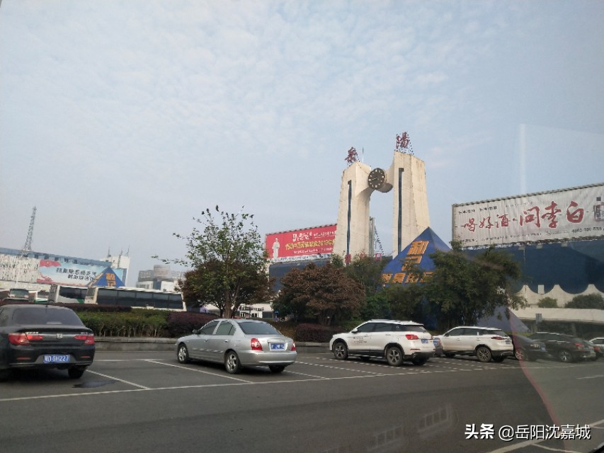 十年后电梯房和楼梯房哪个更值钱,买电梯房好还是多层好