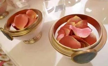 判断女人是不是真的爱你测试题,真假女人对比图