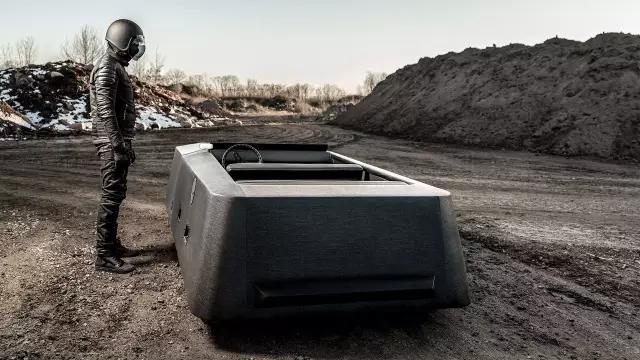 一辆能“隐身”的摩托，停路边贼都找不到