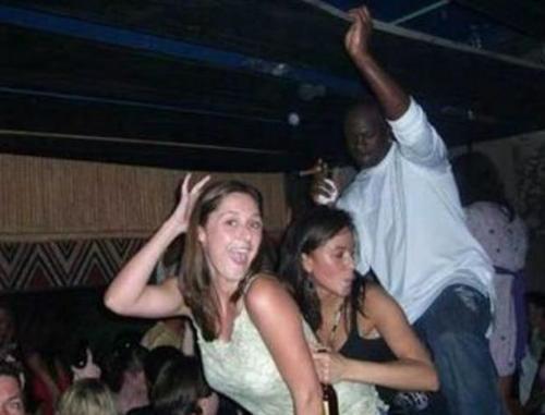 乔丹尤因聚首,99年乔丹尤因联手能拿冠军吗