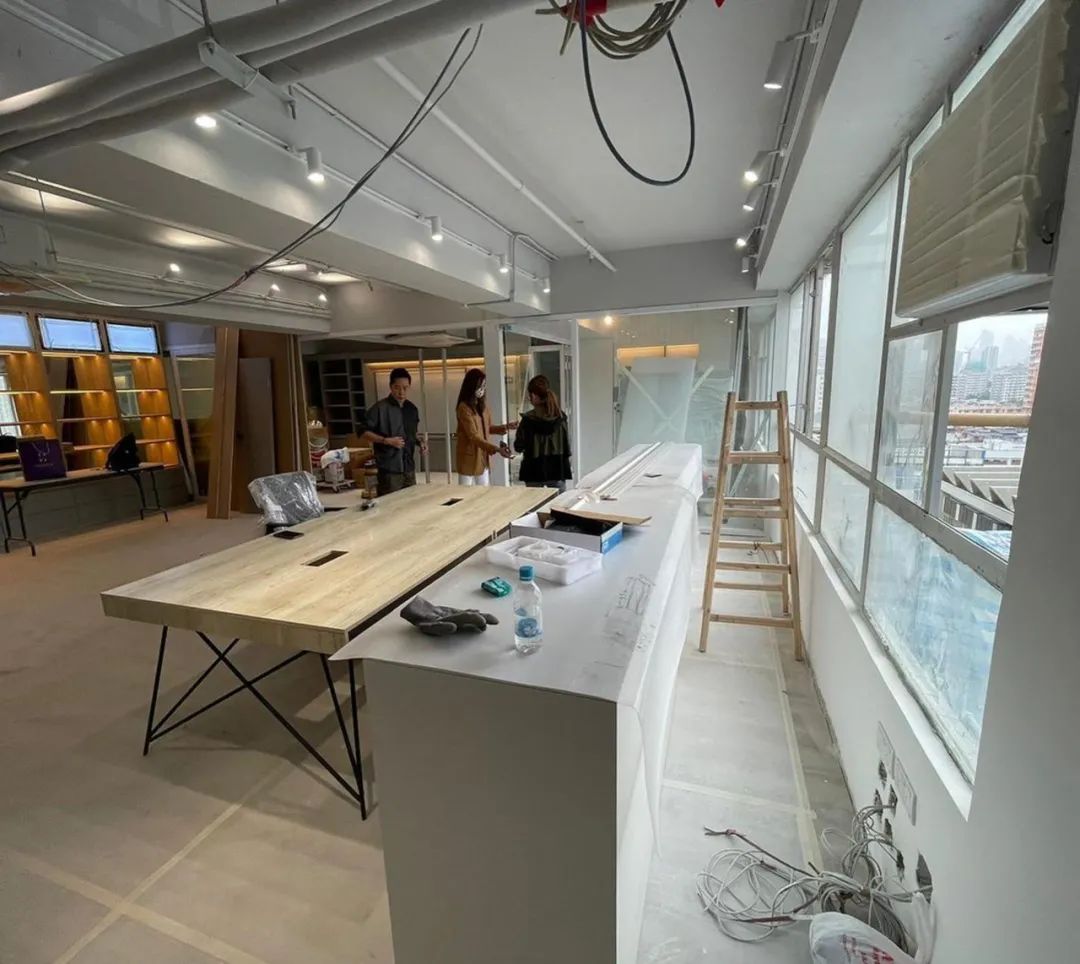 富贵逼人！TVB港姐亚军生意越做越大，跑车代步豪花百万装修公司