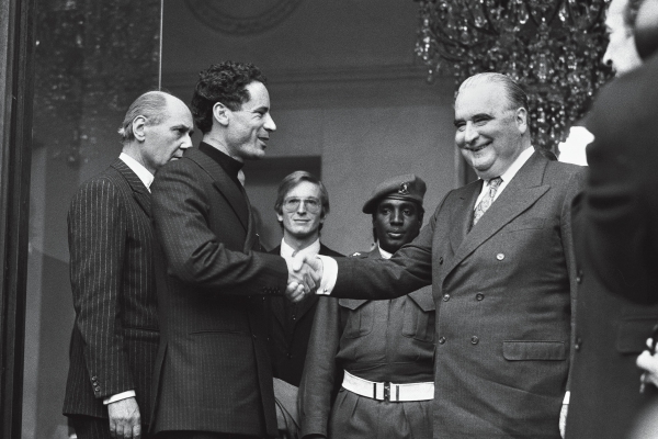 利比亚人民对卡扎菲政权的评价,利比亚卡扎菲怎么被推翻的