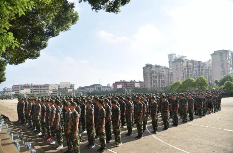 军训如何防止被晒黑？MECMOR名膜壹号分享小妙招来啦