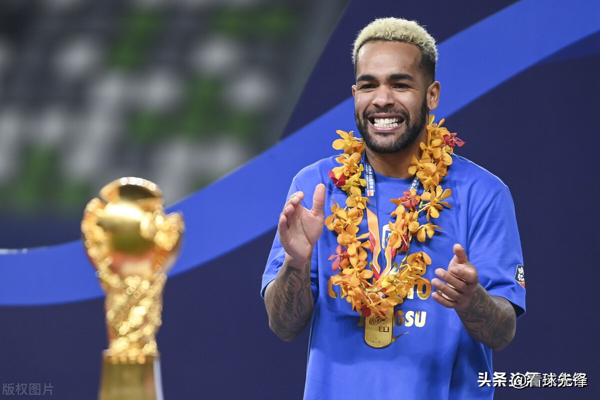 恒大新球场遭吐槽,恒大球队被观众吐槽