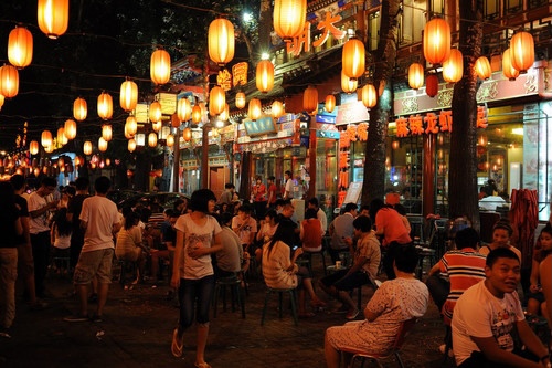 特色摆摊小吃技术,路边摆摊四季最火的小吃有哪些