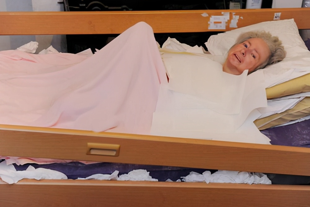 腰椎骨折能保守就不要做手术?身体不好的老年人怎么办?