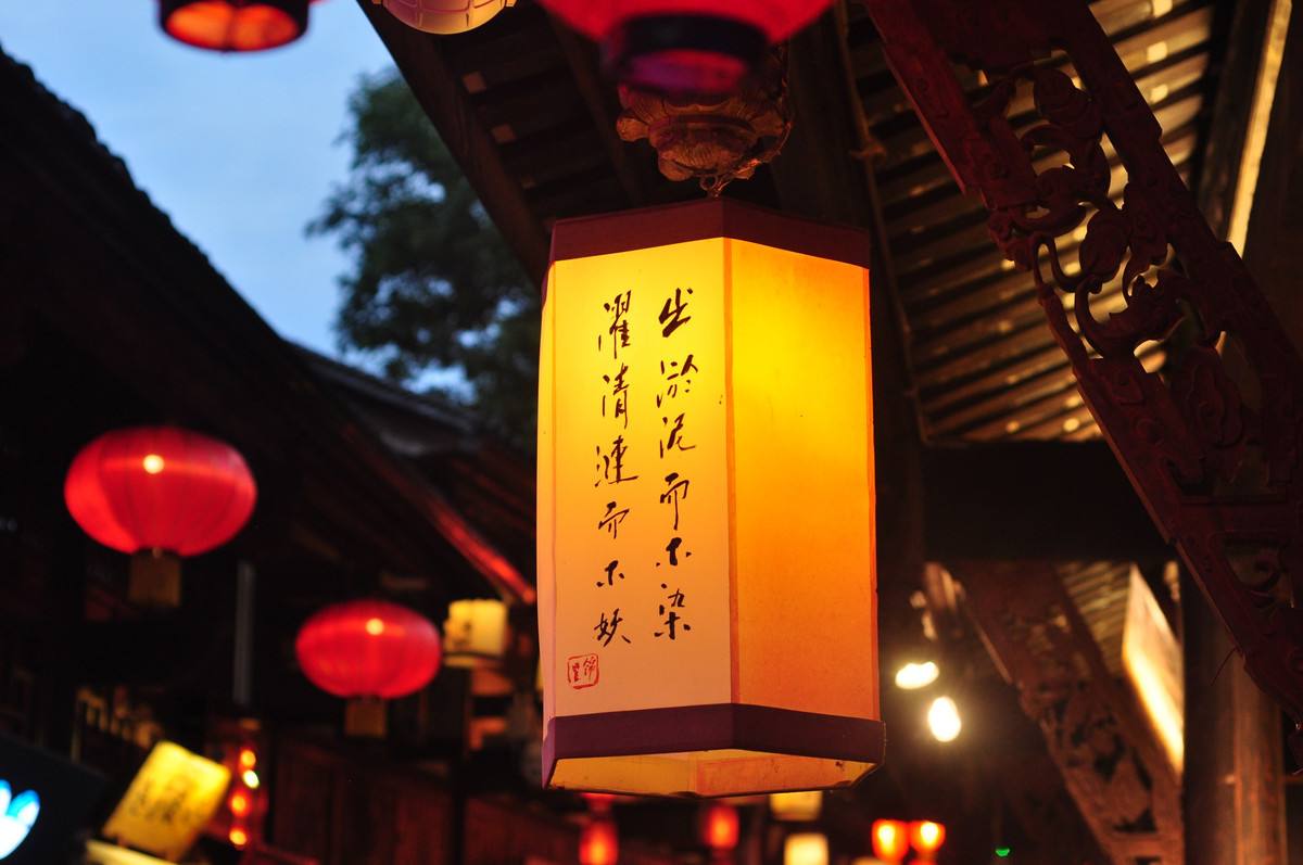 锦里和锦里古街有什么区别,锦里古街在哪里呢