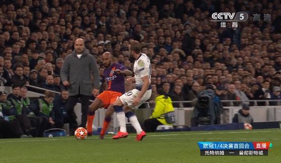 凯恩脚踝扭伤,凯恩被脚踝锁定拍地求饶