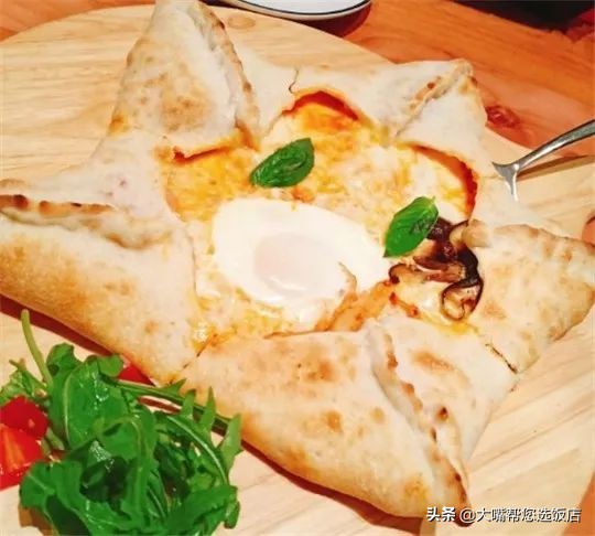 #吃遍大连#披萨的诱惑!一个蕴藏着芝士力量的神物