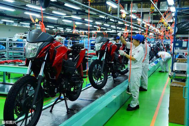 春风nk150对比本田cb190r,春风250发动机对比本田190